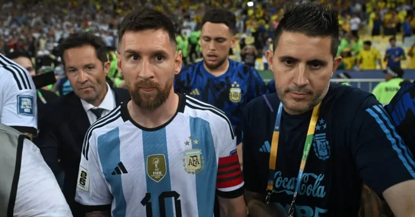 Messi incentivou jogadores argentinos a deixarem gramado do Maracanã após confusão