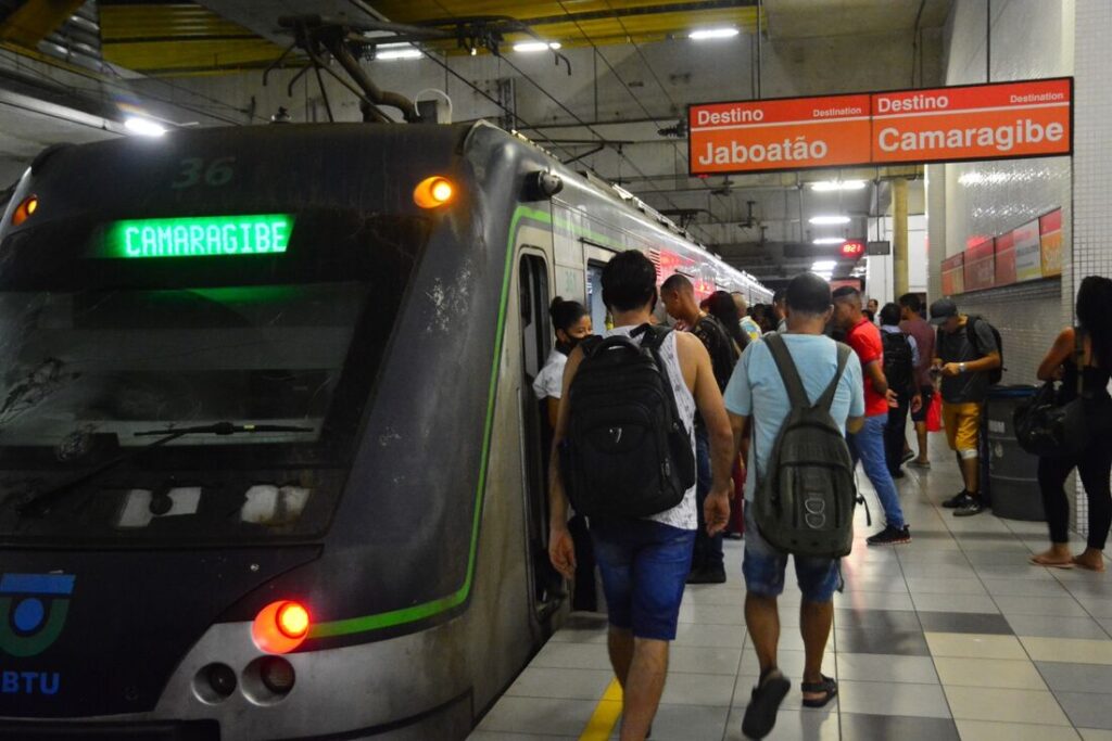 Raquel Lyra defende privatização do Metrô. Foto: Paullo Allmeida/Folha de Pernambuco