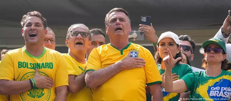 Bolsonaro admite conhecimento sobre minuta de golpe em discurso na Avenida Paulista