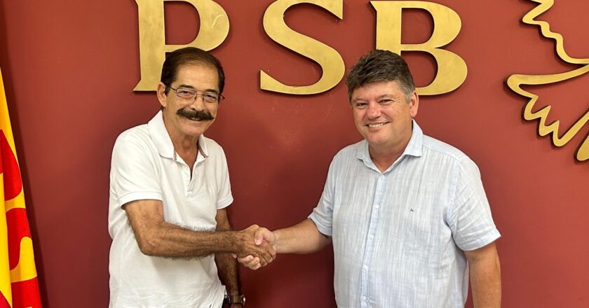 Joaquim Lapa retorna ao PSB e anuncia pré-candidatura à prefeitura de Carpina