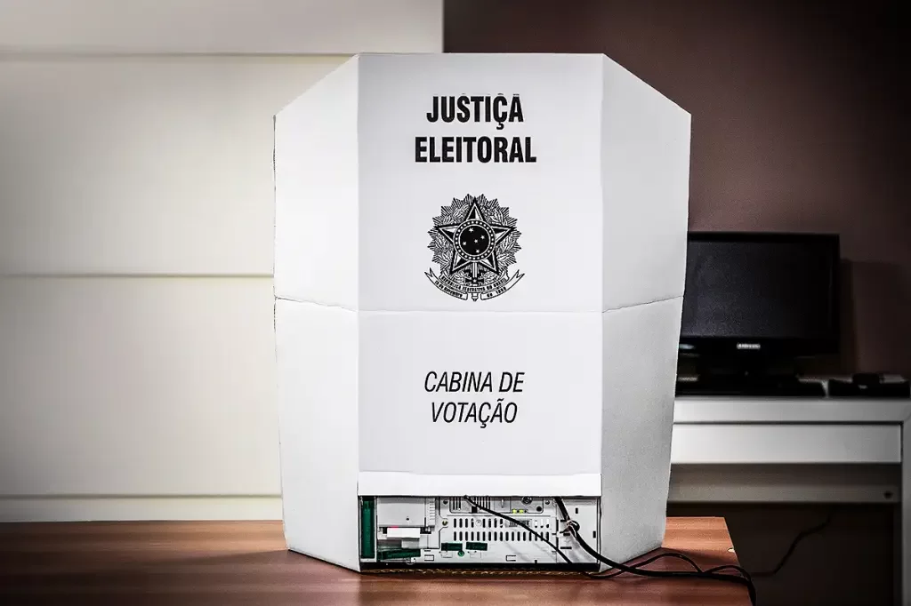 58% dos brasileiros rejeitam o fim da reeleição.