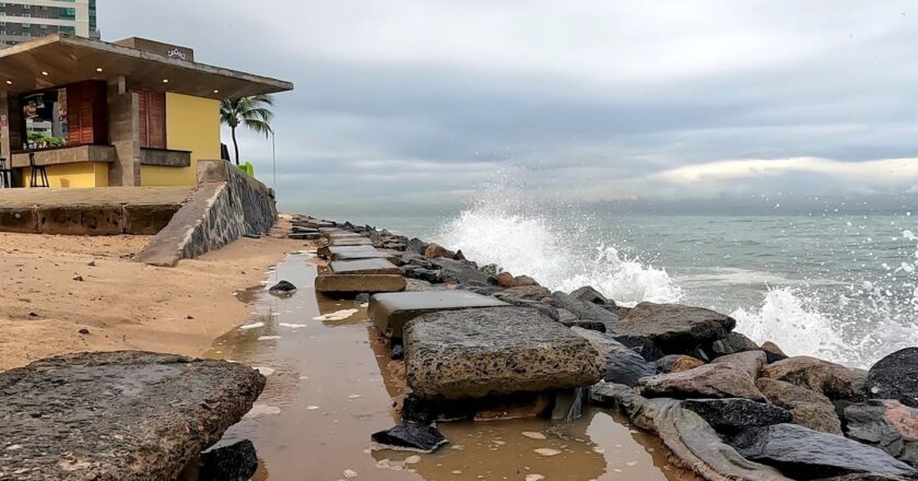 Recife contrata estudos para conter avanço do mar