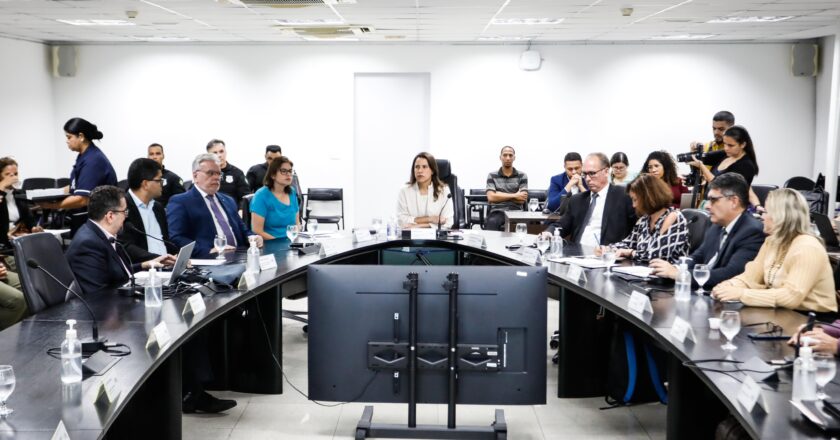 Raquel Lyra discute melhorias no sistema penitenciário