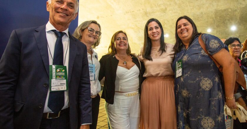 Iza Arruda Declara Apoio a Pré-candidatura de Carol Jordão