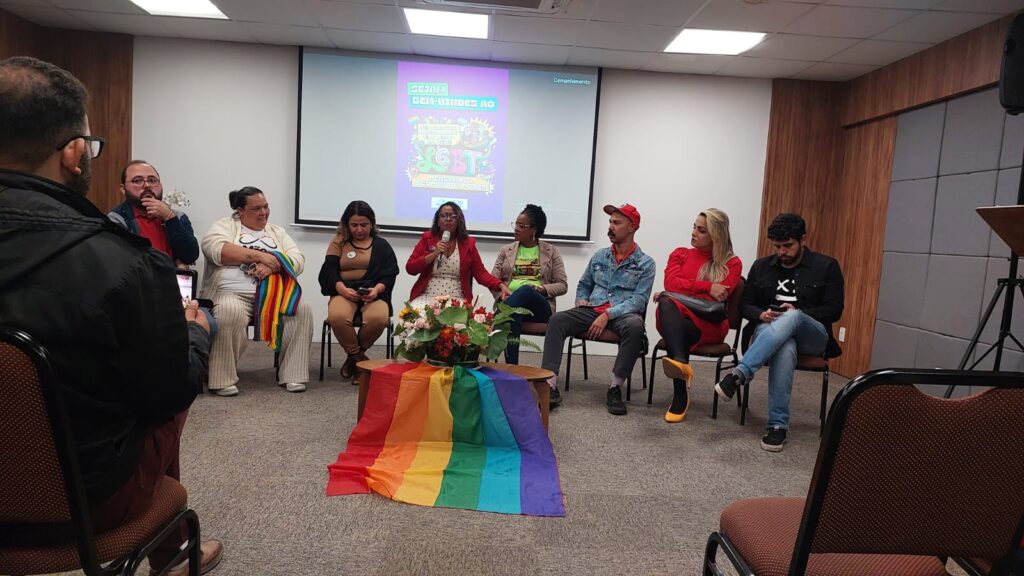 Mesa de abertura do Primeiro encontro do Elo LGBT+ da Rede Sustentabilidade. 