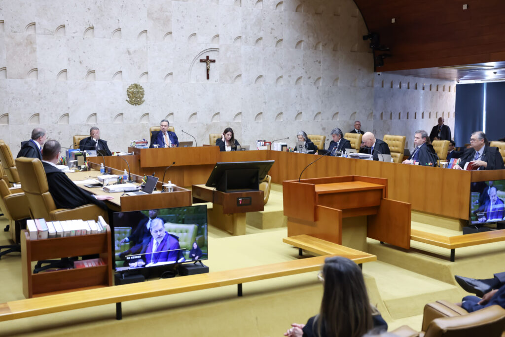 STF forma maioria para descriminalizar porte de maconha para consumo pessoal