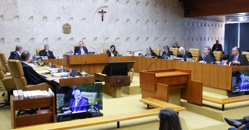 STF descriminaliza porte de maconha, por 8 votos a 3