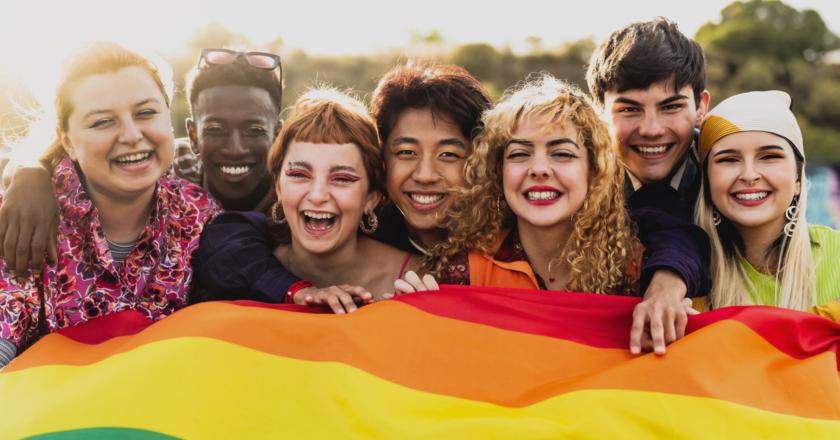 Dia do Orgulho LGBTQIA+ é marcado por celebração e luta