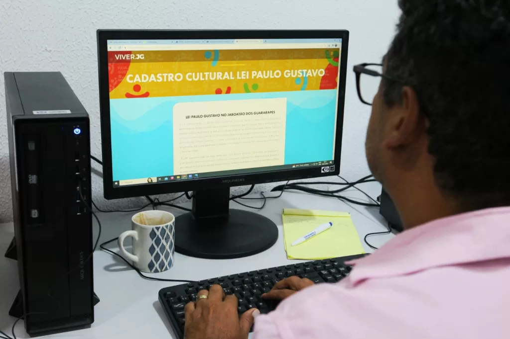 Atraso nos pagamentos da Lei Paulo Gustavo preocupa artistas de Jaboatão