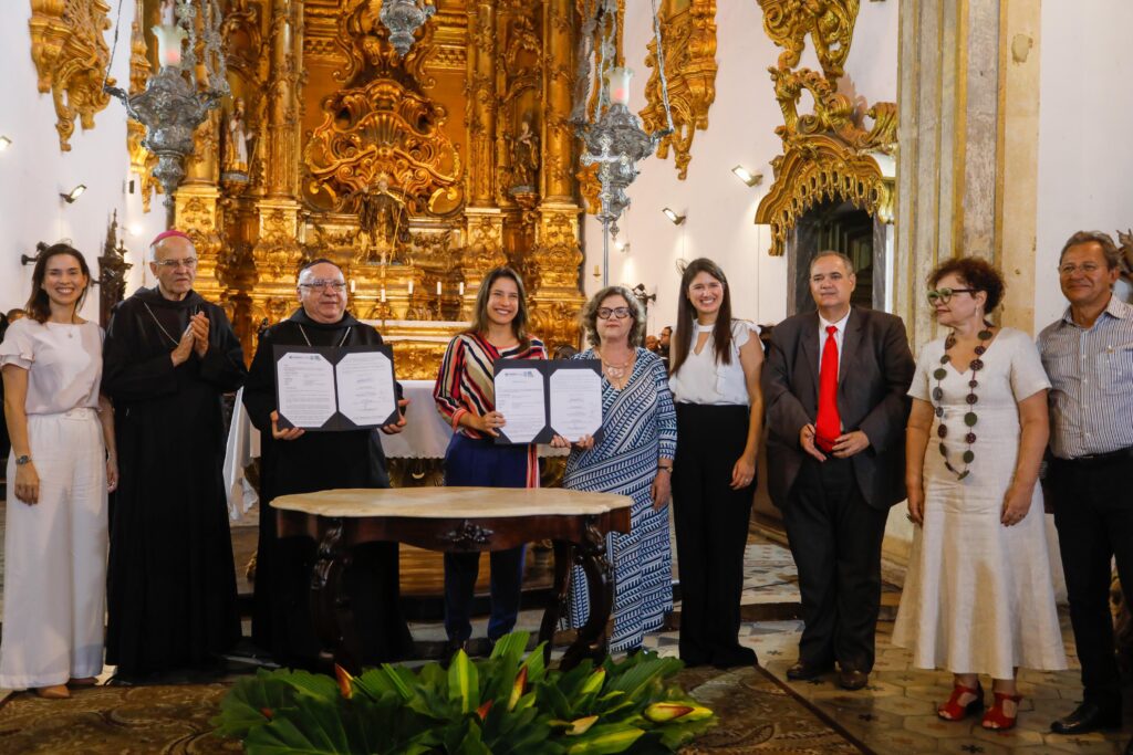 Governadora Raquel Lyra assina ordens de serviço para início das obras de restauração do patrimônio.