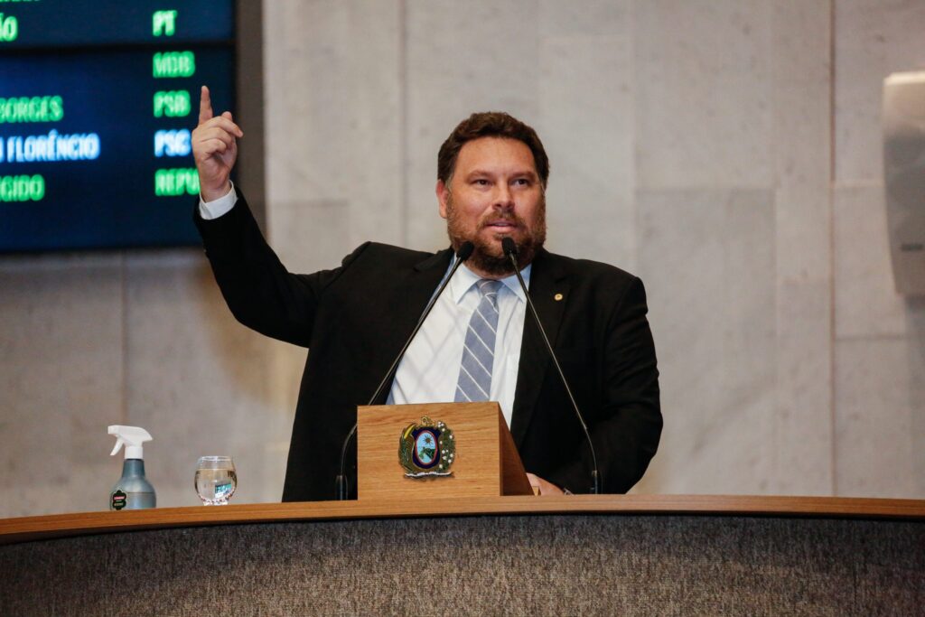 Wanderson Florêncio assumirá vaga de deputado estadual no lugar de Lula Cabral eleito prefeito do Cabo de Santo Agostinho. Foto - Divulgação