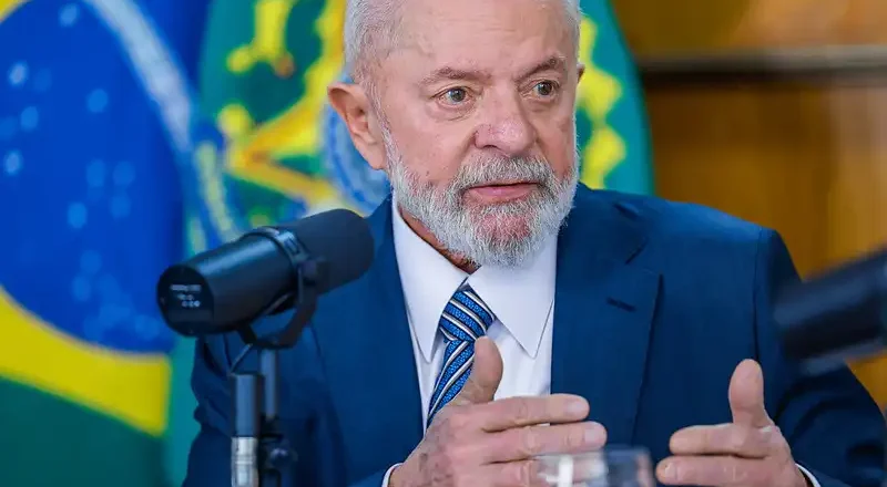 Lula se declara pronto para enfrentar extrema-direita em 2026