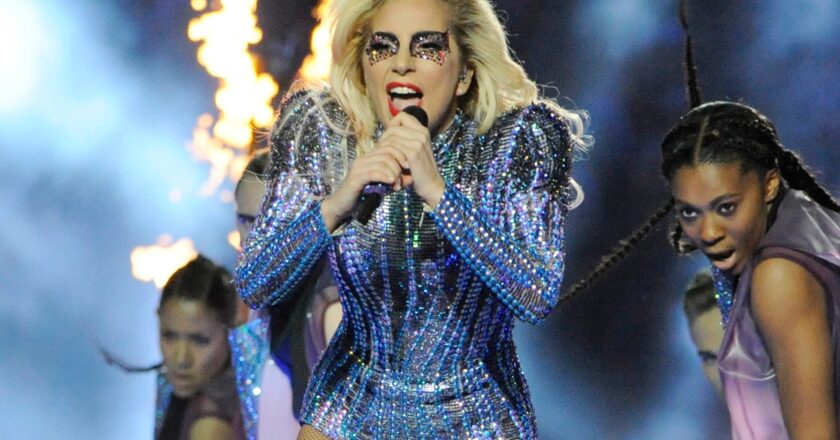 Lady Gaga confirma megashow em Copacabana