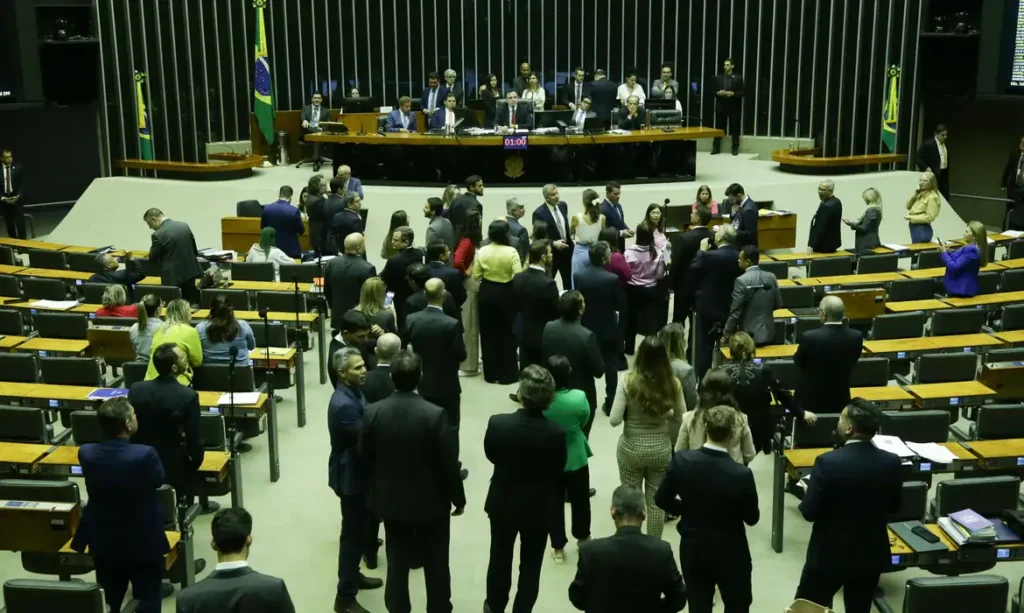 Congresso vota cortes, LDO e Orçamento em esforço final