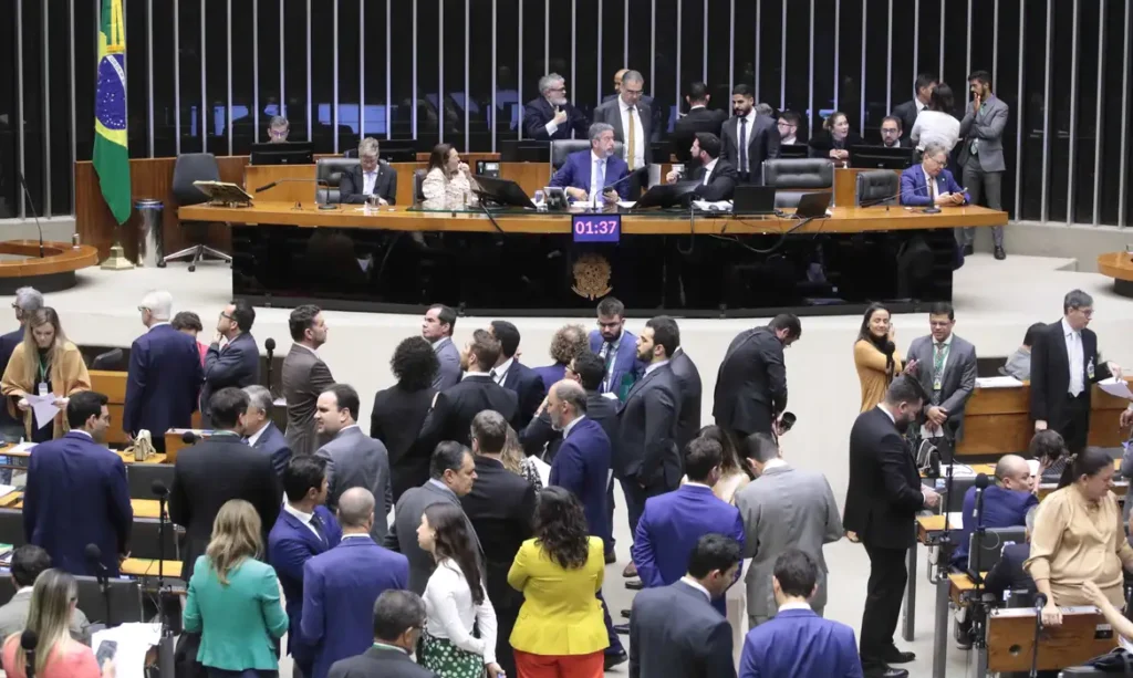 Câmara aprova PEC de corte de gastos em primeiro turno. Foto -Bruno Spada