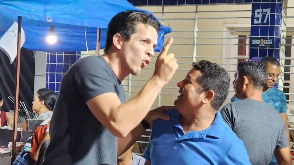 Jadson oficializa pré-candidatura com apoio de Hacker