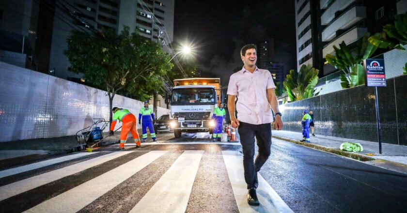 João Campos lidera corrida para o governo de PE com 64%