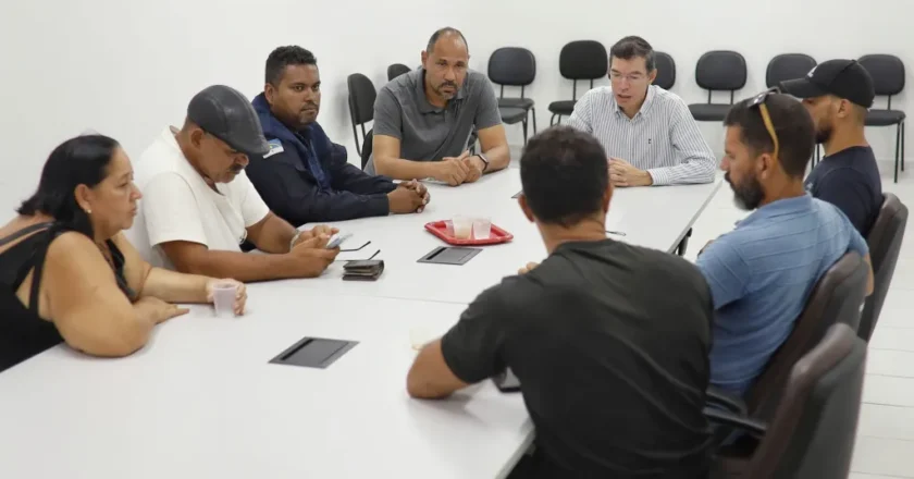 Paulista realiza reunião para tratar de salários atrasados