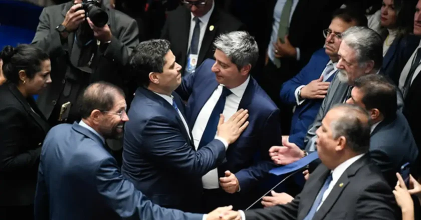 Davi Alcolumbre é eleito presidente do Senado com 73 votos