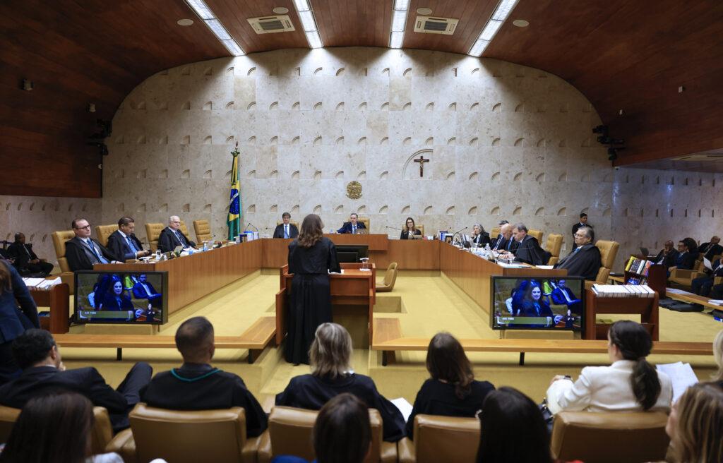 STF forma maioria para revisar Lei da Anistia em crimes graves