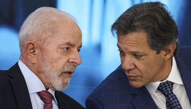 Lula assina hoje PL para isenção de IR até R$ 5 mil