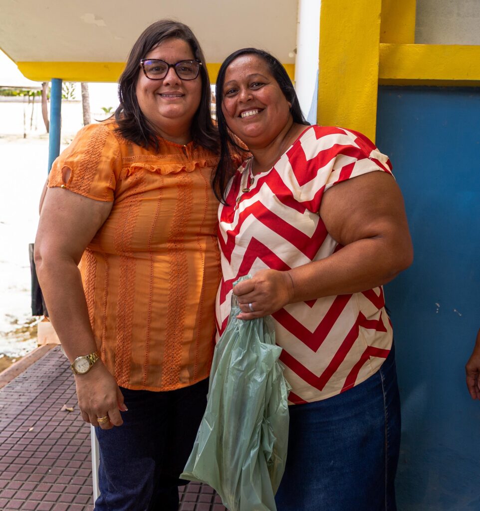 Carol Jordão mobiliza secretarias e garante alimentação para moradores durante a Semana Santa