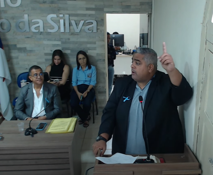 Mães relatam falta de médicos, remédios e transporte para tratamento de crianças com autismo em Escada