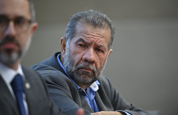 Governo Lula enfrenta crise no INSS e avalia afastar Lupi