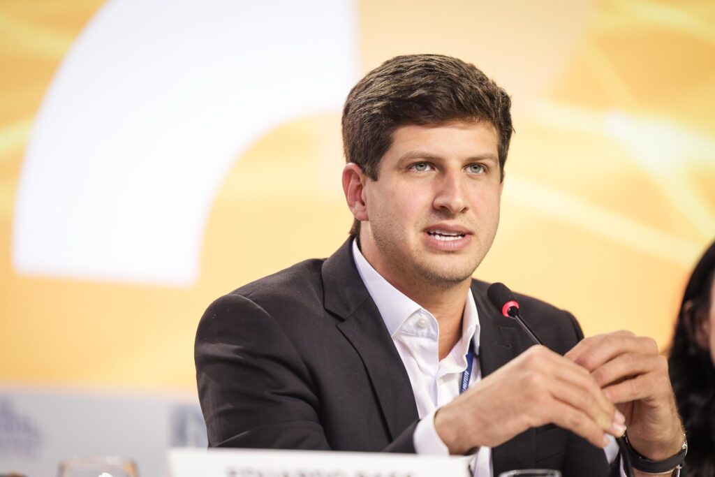 João Campos reduz imposto para bets e ignora debate público