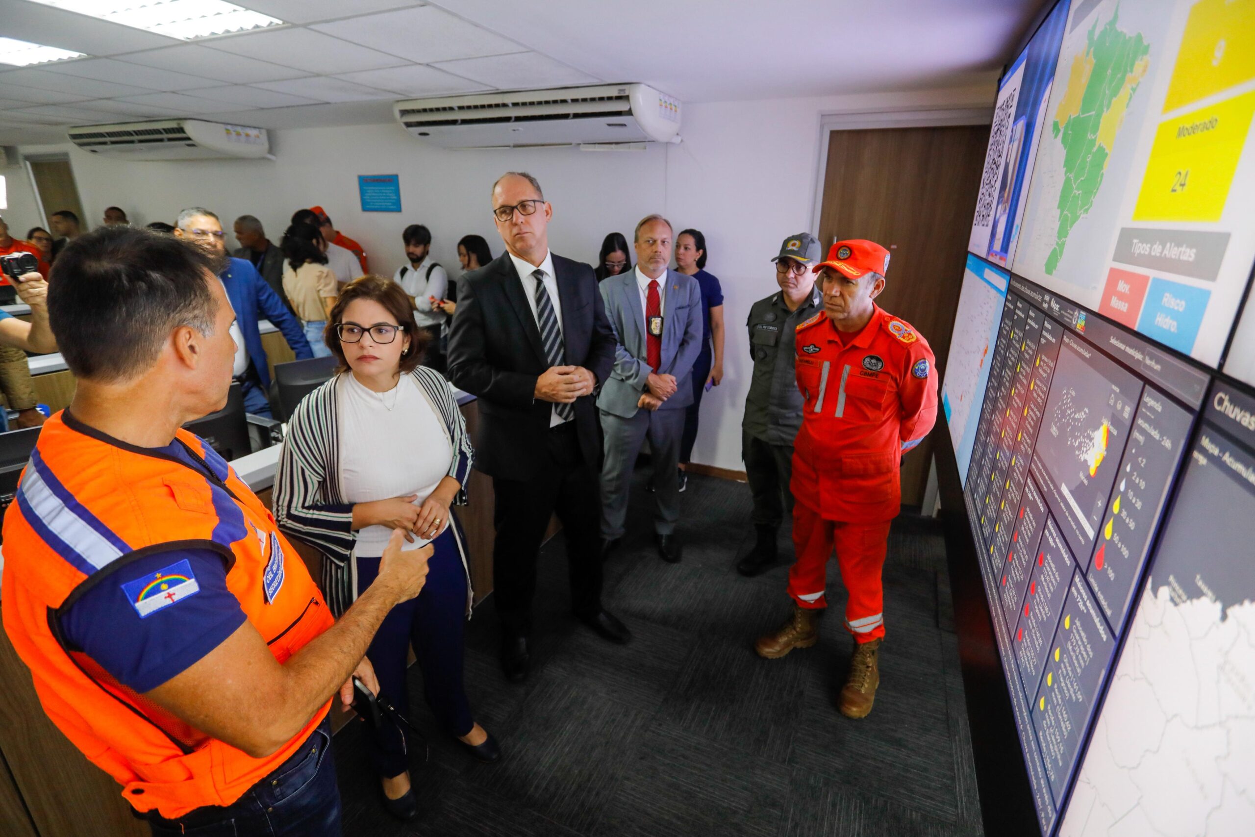 Priscila Krause lidera monitoramento das chuvas no Recife. Foto - Miva Filho