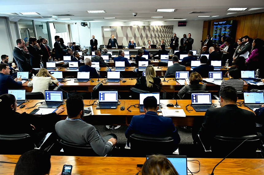PEC do fim da reeleição é aprovada na CCJ do Senado. Foto - Geraldo Magela