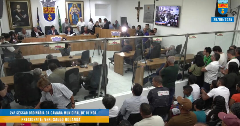 Prefeita de Olinda escapa de processo de impeachment