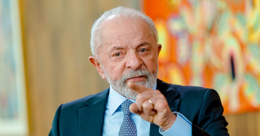 Lula veta aumento de deputados federais no Brasil