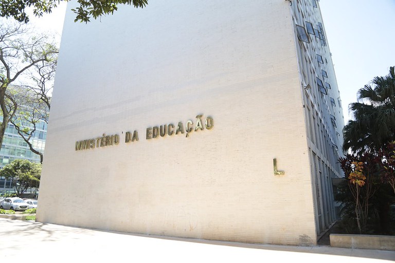 Ministério da Educação promove PND para selecionar professores.