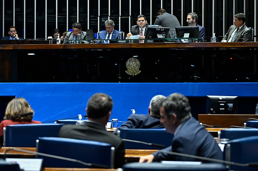 Mudança já será aplicada na próxima eleição, quando a Câmara dos Deputados receberá 18 deputados a mais