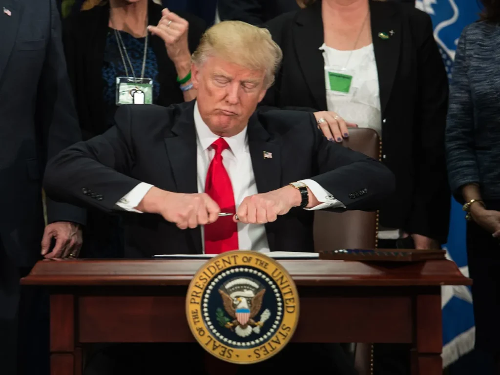 Popularidade de Trump recua e atinge novo recorde negativo. Foto: Nicholas Kamm/AFP