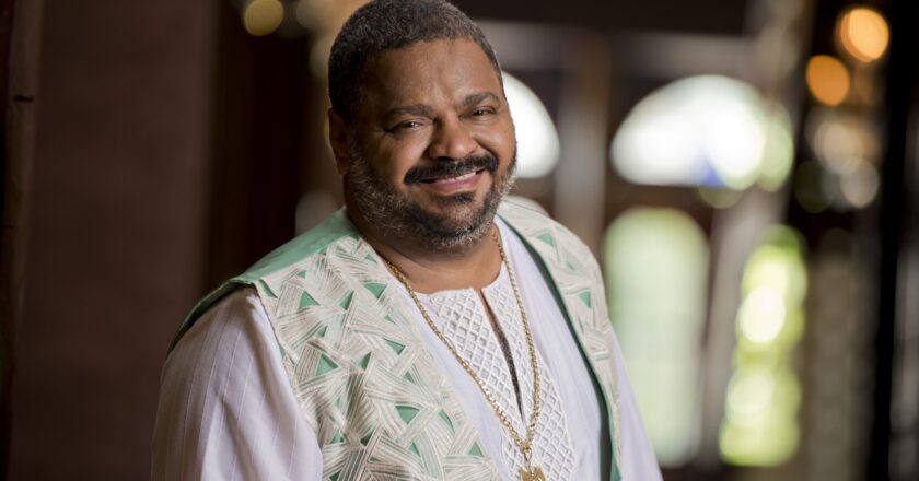 Morre aos 66 anos o sambista e compositor Arlindo Cruz