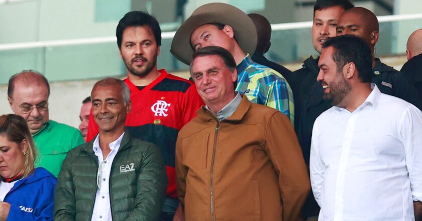 Romário deixa de seguir Bolsonaro e apaga fotos com ex-aliado