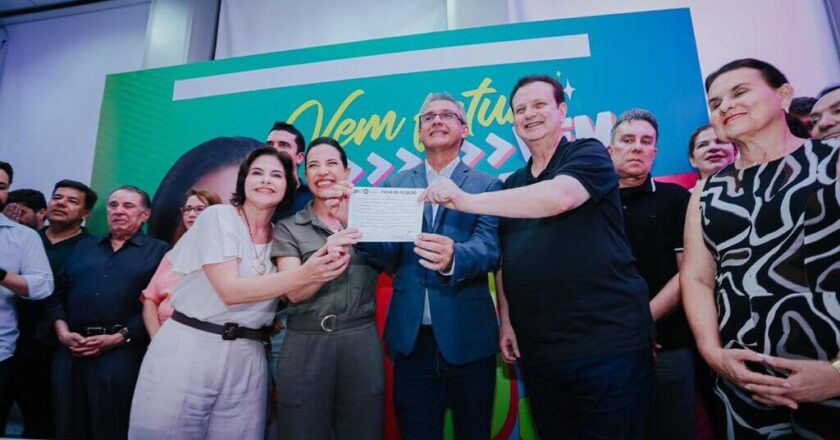 Nova sede do PSD marca filiação de 70 prefeitos em PE