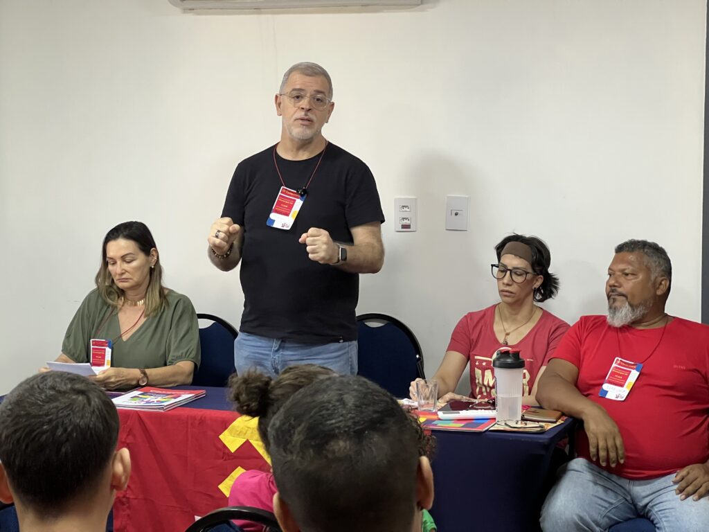 Após 15 anos, Modenesi deixa presidência do PCdoB e Ivan Carlos assume a direção municipal.